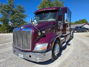 Main image Peterbilt 579